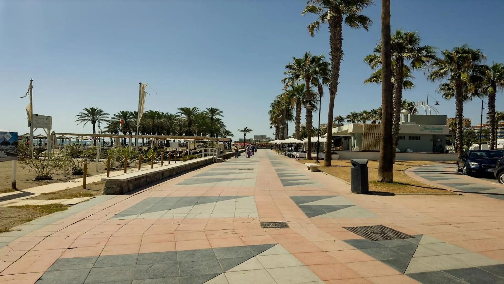La Colina Beach & Pool 토레몰리노스